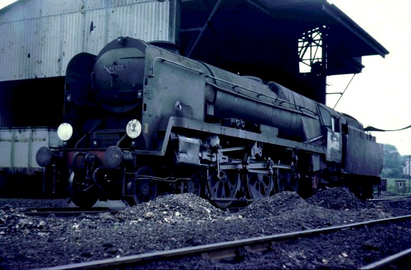 Bullied WCBB Class 4-6-2 light Pacific 34025 WHIMPLE (pictured in Basingstoke depot on July 1967 built at Brighton or Eastleigh Works in 1945-1951 and rebuilt after 1957