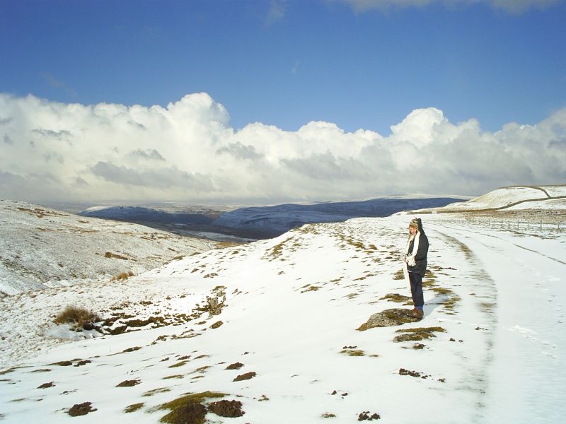 Above Oxnop Scar walking along the edge of Satron Moor.
