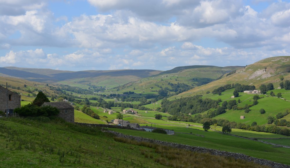 Muker Oxnop Satron Ivelet Bridge circular walk, Swaledale, Yorkshire Dales National Park, North Yorkshire, England