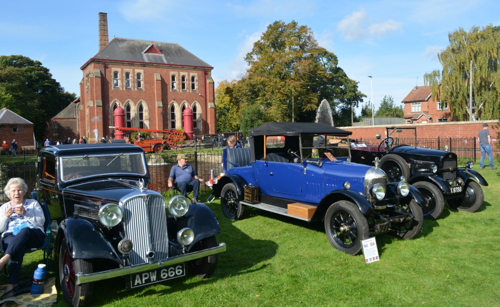 vintage cars Tees Cottgae Pumping Station