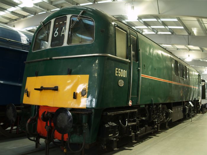 British Railways BR Class 71 Bo-Bo electric locomotive E5001 in British Railways Green livery (E 5001, 71001, 71 001) built at Doncaster in 1959 powered by 3rd rail 750V dc