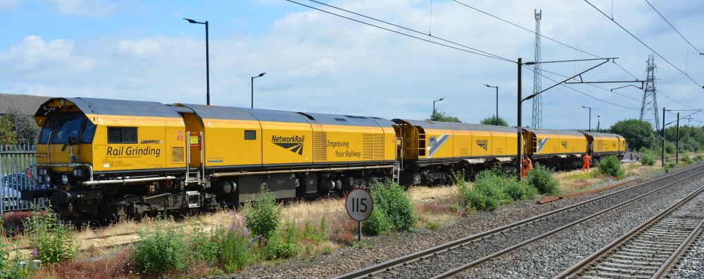 On-track machine Loram C44 Rail Grinding train DR 79401 DR 79404