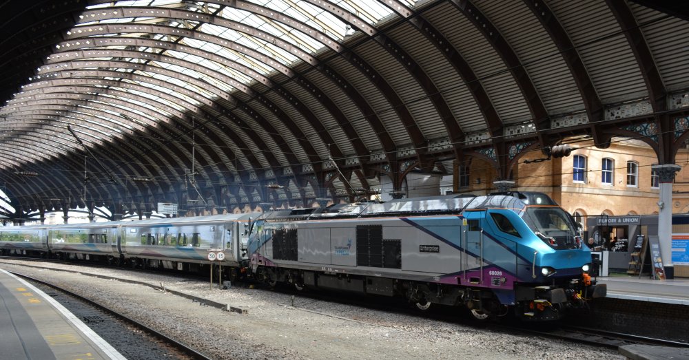 trainspotting York station TPE test run Mk5a coaches Class 68 diesel locomotive