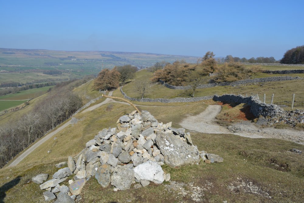 Morpeth Scar Cairn picnic spot West Burton, Wensleydale, North Yorkshire