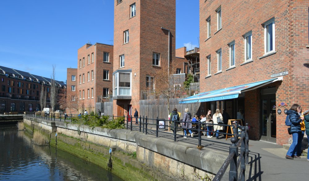 Di Meo's Riverside Cafe for snacks, drinks and icecream, on Riverside Walk, Ouseburn, Newcastle